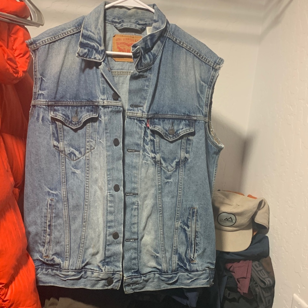 Levi’s Trucker Vest | Perfect Coloring | Large